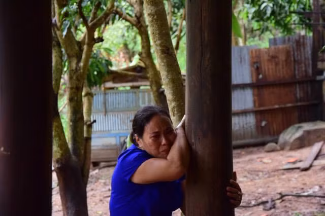 Nguồn tin của VietNamNet cho biết, những người tìm được nơi máy bay rơi đầu tiên là dân bản địa. Trong bán kính khoảng 5m, vi trí máy bay rơi ở giữa sườn núi Một chiến sỹ trong Đại đội tìm đc máy bay rơi cho biết, toàn bộ Đại đội Công binh 46 của Bộ CHQS tỉnh BR-VT được huy động. Xung quanh vị trí máy bay rơi vỡ vụn là thi thể của 3 chiến sỹ.