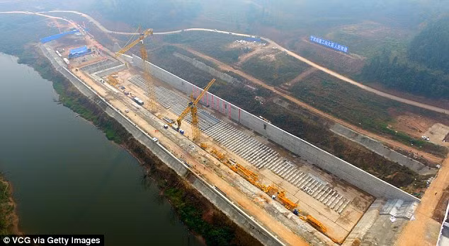 TQ dong tau giong het Titanic tri gia 3.000 ti dong