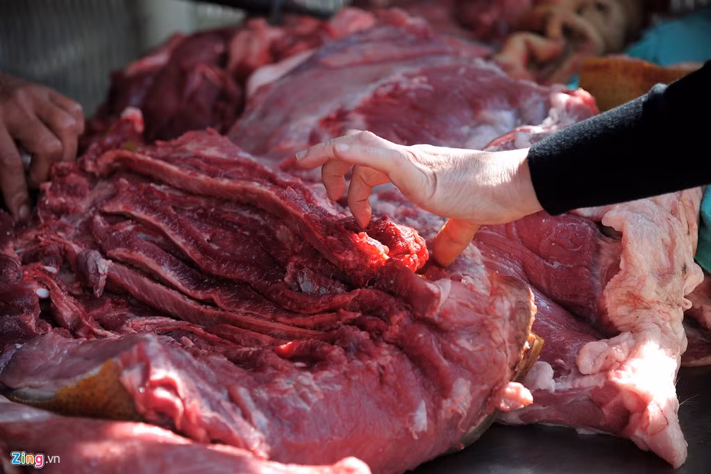 Thịt lợn mán sạch từ Hà Giang có giá 200.000 đồng/kg.
