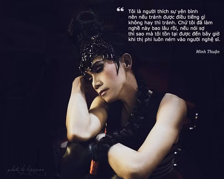 Là người từng đón nhận không ít bất hạnh trong đời, Minh Thuận đã kiên trì chống chọi với số mệnh nghiệt ngã một cách đơn độc. Như lời nói, gục ngã hay đứng lên đều do anh tự quyết định, tự vượt qua.
