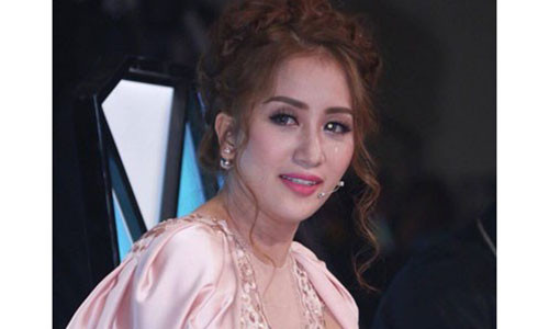 Khánh Thi và Minh Hằng khóc nức nở khi thí sinh trong chương trình “VIP Dance” bị loại Ảnh: TARO