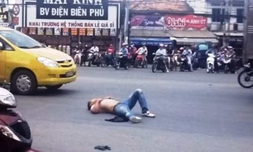 Bi CSGT dung xe, tai xe 