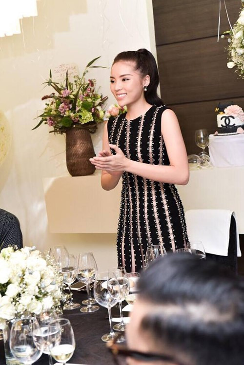 Trước đó, Tạ Công Sơn và Hoa hậu Kỳ Duyên đã từng dính nghi án hẹn hò với nhau. Hai người còn có chuyến du lịch cùng bạn bè ở nước ngoài đầy lãng mạn. Tuy nhiên, sau khi Kỳ Duyên dính vào scandal hút thuốc lá, không được mời tham dự với tư cách là khách mời của Hoa hậu Việt Nam 2016 thì sau đó Tạ Công Sơn đã đổi trạng thái từ hẹn hò qua độc thân. Điều này, khiến mọi người nghĩ rằng Kỳ Duyên và Tạ Công Sơn đã chia tay.