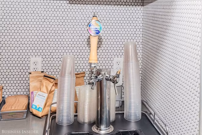 Khu vực ăn uống của nhân viên.