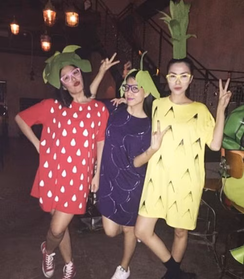 Ngày 11/11 vừa qua là tròn 4 năm vợ chồng Hà Tăng tổ chức đám cưới. Cặp đôi cũng khiến nhiều người thích thú khi Louis Nguyễn khoe khoảnh khắc hạnh phúc của cặp đôi trên trang cá nhân. Trong ảnh, cả hai cùng selfie đầy tình cảm.