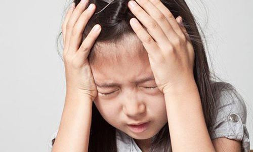 Me soc vi con gai 8 tuoi da nhu nguc day thi som