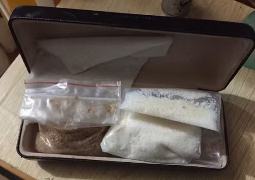 Cuoc vay bat nghet tho “trum” ma tuy Long “cat” o HN-Hinh-4