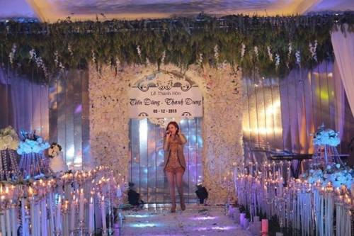 Ca sĩ Hoàng Thùy Linh.