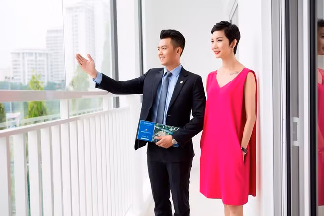 Xuân Lan vừa mua căn hộ 73m2 tại dự án Sunrise Riverside (Nam Sài Gòn). Cô hy vọng một chỗ ở tốt sẽ giúp mình có thêm thời gian thư giãn sau bộn bề cuộc sống.