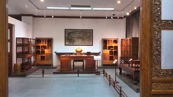 Phòng đọc sách thời nhà Minh.