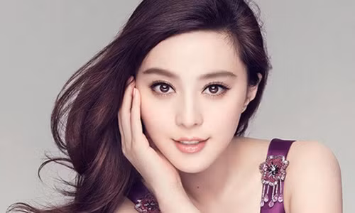 Giat minh “cat - se” su kien cao khong tuong cua Pham Bang Bang