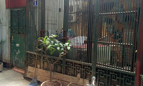 Khoảng sân anh Duy dùng để nuôi chó. (Ảnh: Zing)