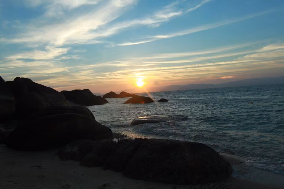  Hòn đảo Cù Lao Câu còn được biết đến với một điều thú vị khác đó là "không gian sạch".