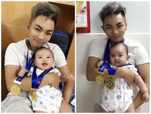 Mặc dù kém Khánh Thi nhiều tuổi nhưng Phan Hiển luôn chứng tỏ mình là người chồng chững chạc, một người bố đảm. Cộng đồng mạng vô cùng ngưỡng mộ trước những hành động chăm sóc chu đáo của ông bố trẻ dành cho Khánh Thi và con trai Kubi.