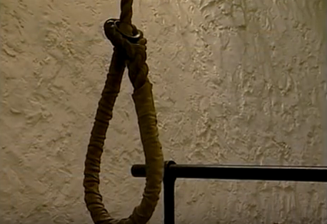 Vị mục sư chứng kiến vụ xử tử Erci kể rằng, trước khi bước lên giá treo cổ, tên sát nhân nhắc lại rằng chính hắn đã tông xe vào Rosemary. Và một lần nữa cảnh sát vẫn không tin hắn.