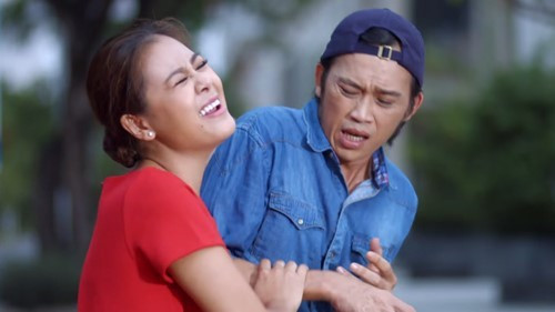 Nam Thư được đàn anh hướng dẫn từ khi mới ra trường. Ảnh: ĐPCC.