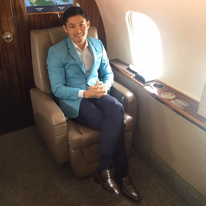 Cậu cả Morvin Tan là hình mẫu lý tưởng của biết bao cô gái Malaysia khi không chỉ sở hữu vẻ ngoài điển trai, mà còn thông minh và tài giỏi. Cựu sinh viên Đại học London (Anh) là doanh nhân trẻ thành đạt, được kỳ vọng tiếp quản Berjaya.