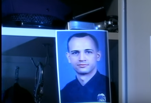 Viên cảnh sát mà Andy thấy là Steven Rios, 28 tuổi. Dù mới chỉ làm việc tại Sở Cảnh sát Columbia trong 3 năm, Steven được đồng nghiệp đánh giá cao bởi năng lực và tham vọng. Steven Rios khẳng định anh ta không liên quan tới cái chết của Jesse và đồng ý cung cấp mẫu DNA để cảnh sát đối chiếu với DNA từ những mô da trong móng tay của nạn nhân. Theo lời viên cảnh sát, vào đêm án mạng diễn ra, anh ta ngủ với vợ và con ở nhà.