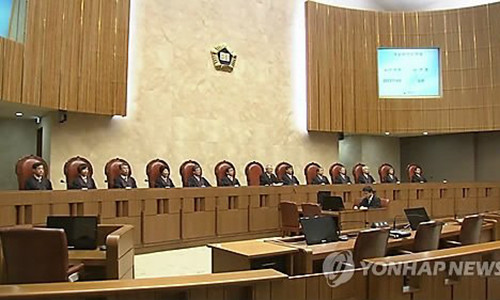 Qua khu kinh hoang cua co dau Viet bi bo chong ham hiep