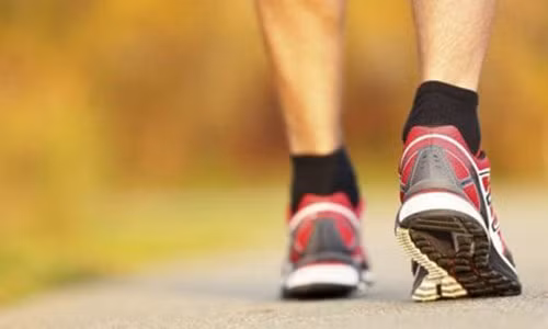 Khong phai tap gym, di bo 15.000 buoc moi ngay se giam beo