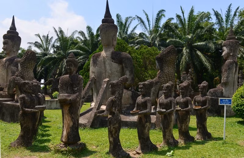 Du khách đến đó rất đông, nhưng trật tự.