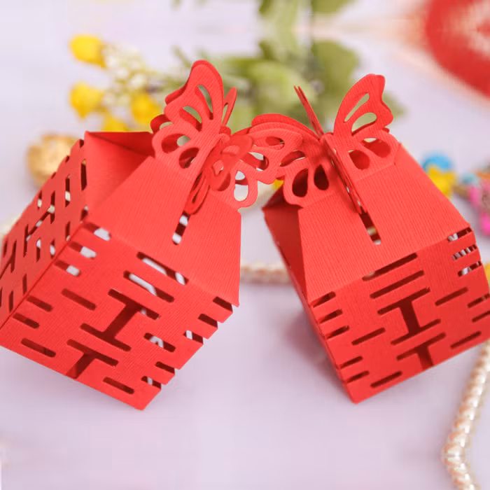 Đi ăn cưới, người miền Bắc mừng tiền, người miền Nam mừng quà.