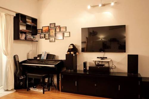 Khu vực 'Nghe - Nhìn' mà nam ca sĩ yêu thích nhất trong nhà.