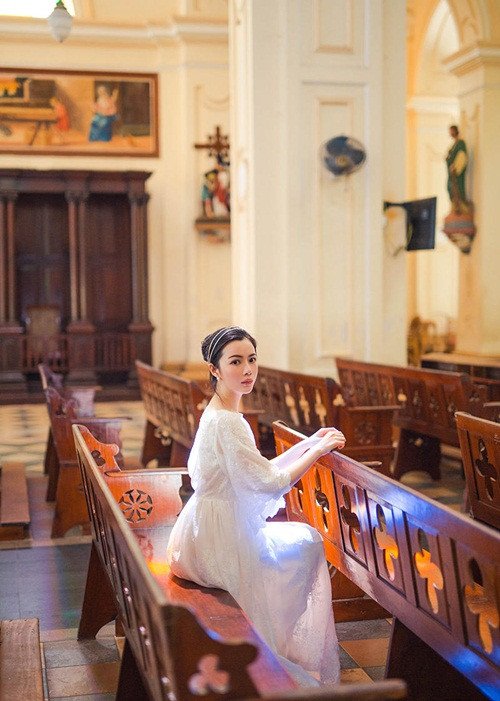 Trong mắt của nhiều người hot girl thường gắn liền với hình ảnh bình hoa di động, chỉ xinh đẹp mà không có thực tài. Bằng năng lực của mình, Phan Yên đã chứng minh được điều ngược lại.