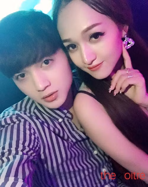 Chia sẻ về bí quyết để có được làn da trắng sáng như Ngọc Trinh, 9X Gia Lai cho biết: "Thực ra từ bé mình đã trắng rồi, cộng với việc đắp một số loại mặt nạ dưỡng da tự nhiên từ hoa quả như cà chua, dưa chuột, khoai tây...giúp làm trắng, sáng và đặc biệt cả ngủ đủ giấc cũng làm cho da mặt đẹp hơn đó".