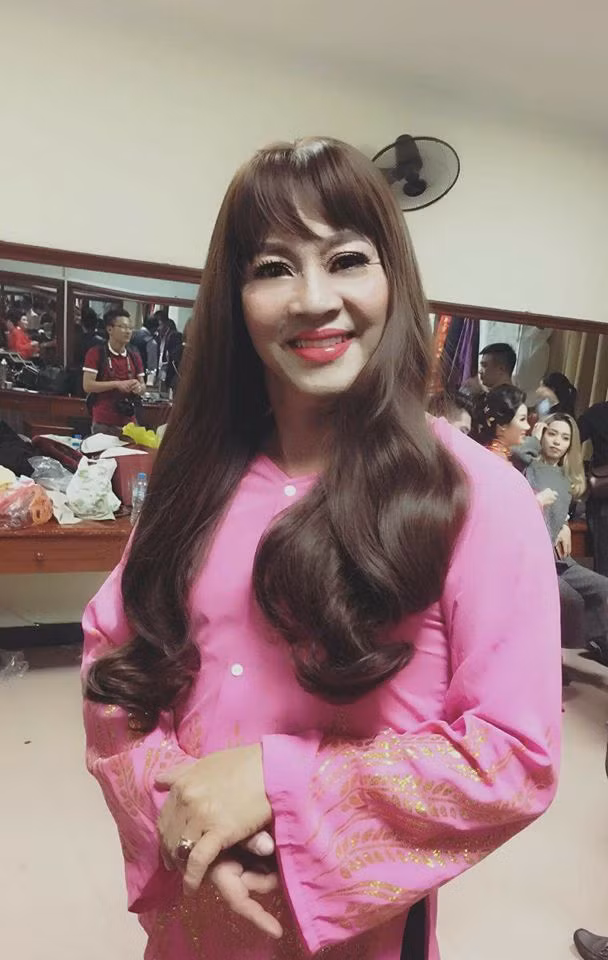 Khong the nhan ra co gai dep nay la NSUT Duc Hai