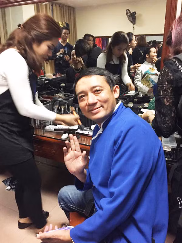 Nghệ sĩ Chiến Thắng đã lấy lại được cân bằng sau cú sốc chia tay bạn gái kém 18 tuổi.