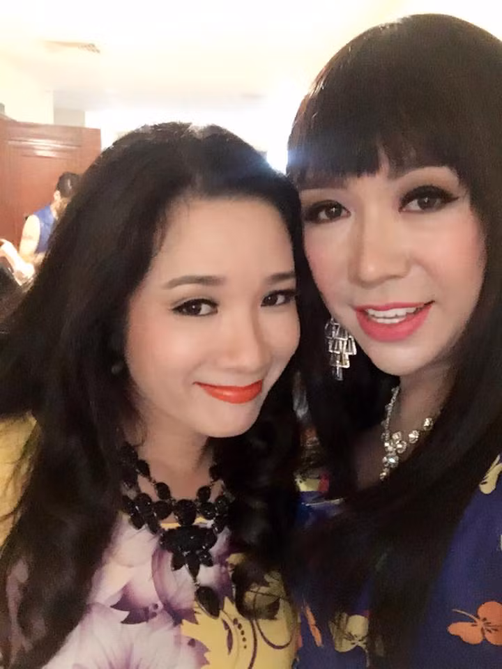 Thanh Thanh Hiền đọ nhan sắc với Long Nhật.