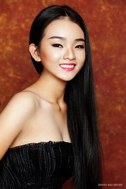 Hiện tại, Thu Trúc vẫn theo học chương trình văn hóa bắt buộc. Chỉ thời gian rảnh rỗi, cô mới được gia đình tạo điều kiện để rèn luyện thêm trong môi trường người mẫu chuyên nghiệp. Với đôi mắt cuốn hút, gương mặt lạnh lùng cùng phong thái catwalk tự nhiên giúp cho Thu Trúc gây được nhiều ấn tượng trong mỗi lần đi diễn.