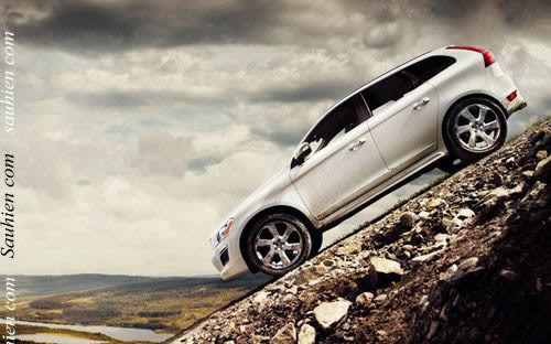 Rà phanh khi xuống dốc.