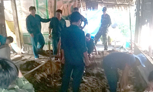 Buổi khai quật hài cốt.