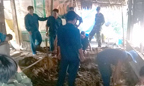 Buổi khai quật hài cốt.