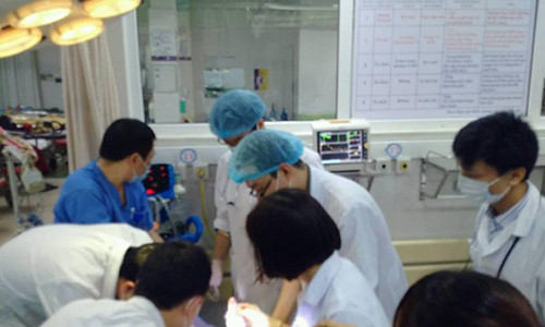 Cuu song benh nhan hoai thu sinh hoi vung dau co