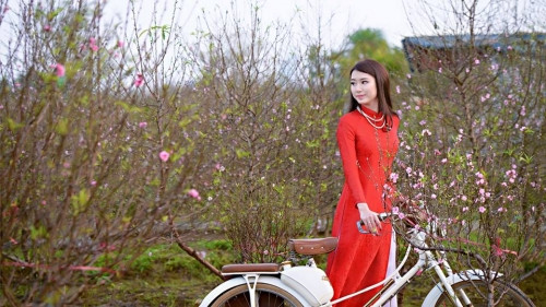 Thiếu nữ xinh đẹp này có họ rất đặc biệt, Công Lê Minh Hương hiện đang học năm 2 tại Học viện Báo chí và Tuyên truyền.