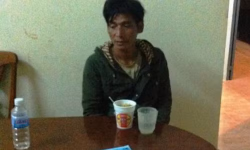 Ksor Bin - người thân mật với nạn nhân tại cơ quan điều tra. Ảnh: NLĐ