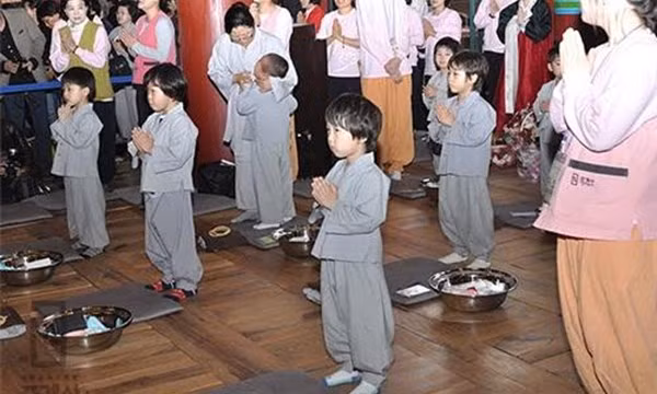 Vi sao ban khoan con cho nha chua se “de nuoi” hon?