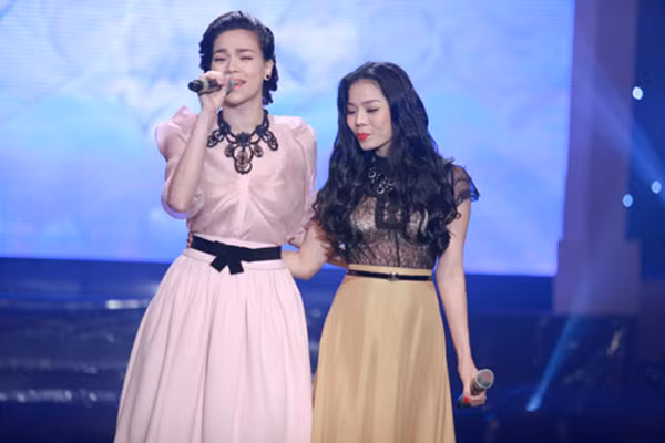 Lệ Quyên đã không ngần ngại mời Hà Hồ tham gia liveshow đầu tiên người đẹp tổ chức tại Hà Nội vào mấy năm trước.