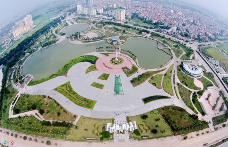 Công viên Hòa Bình hiện đại nhất thủ đô khánh thành ngày 8/10/2010 nhân dịp kỷ niệm 1000 năm Thăng Long - Hà Nội.