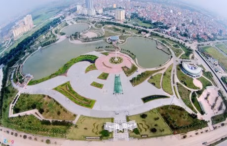 Công viên Hòa Bình hiện đại nhất thủ đô khánh thành ngày 8/10/2010 nhân dịp kỷ niệm 1000 năm Thăng Long - Hà Nội.