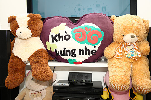 Những món quà tình yêu thời bắt đầu yêu được cả hai trân trọng và giữ gìn.