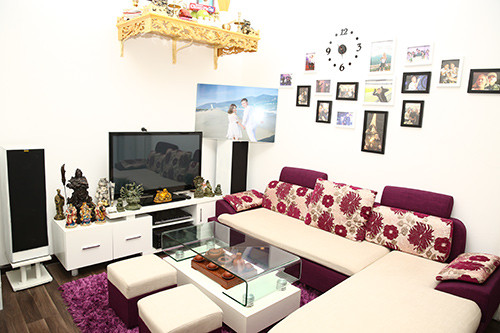 Từ nội thất đến đồ trang trí đều theo phong cách hiện đại.