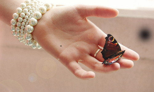 Phu nu so huu tuong tay nay se lay chong giau, dai phu dai quy