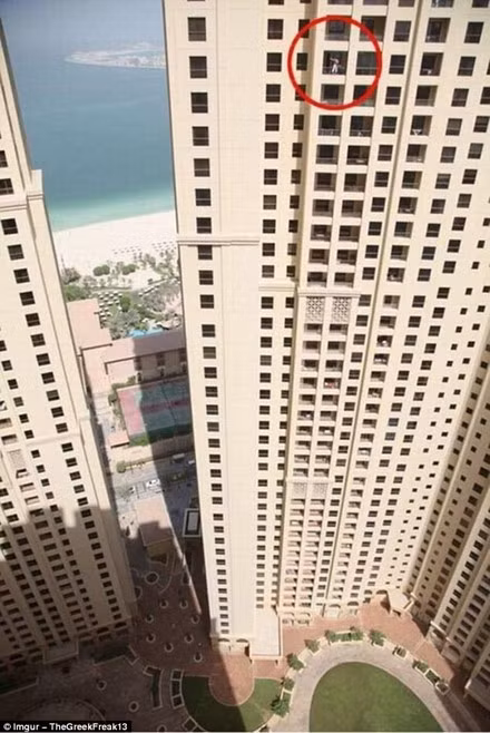 ... nhưng nếu nhìn toàn cảnh, rõ ràng bạn sẽ đứng tim.