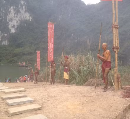 Hang van du khach keo toi phim truong Kong: Skull Island-Hinh-3