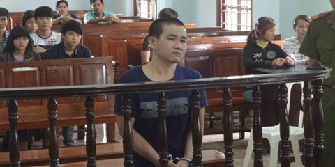 Anh họ vô luân xông vào “bắt cóc” em gái để hiếp dâm Anh ho vo luan xong vao “bat coc” em gai de hiep dam