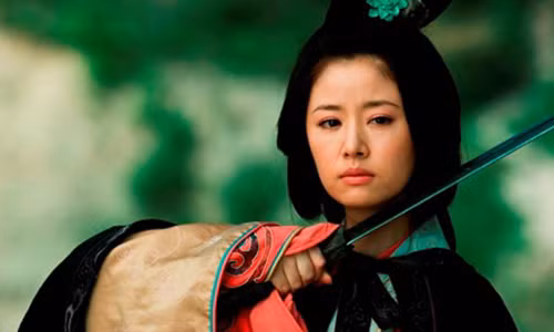 Giai ma moi tinh chinh tri giua Luu Bi voi Ton Thuong Huong